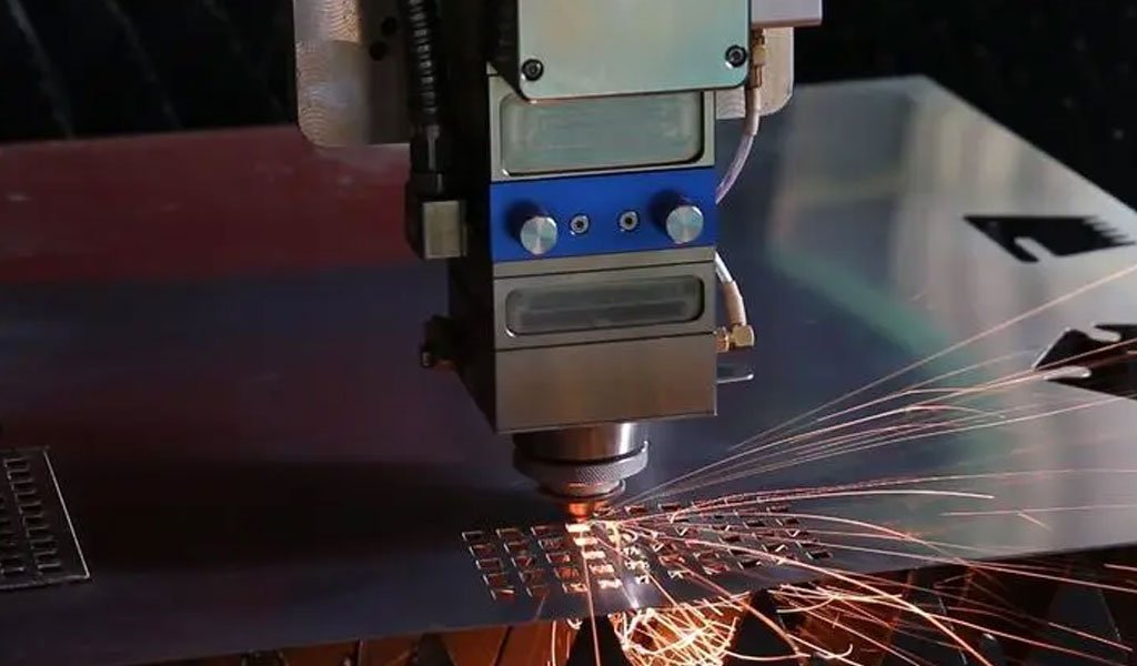 Important-Safety-Tips-When-Considering-a-Fiber-Laser-Cutting-Machine-Purchase.jpg